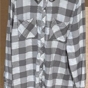 Relativity Gray & White Plaid Button-Down Shirt